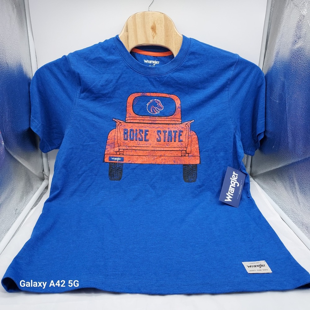 Wrangler Boise State Broncos Blue Graphic T-Shirt Mens Large Truck Tailgate NEW